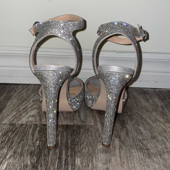 STEVE MADDEN Lessa Platform Ankle Strap Sandal RHINESTONE - Picture 3 of 5